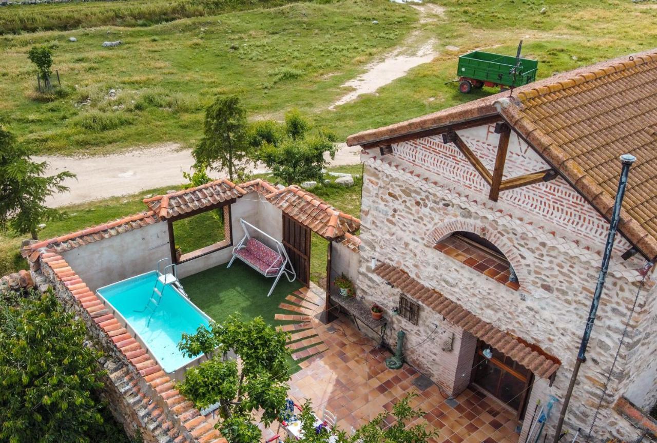La Casa Del Buho Villa Santa Maria la Real de Nieva Buitenkant foto