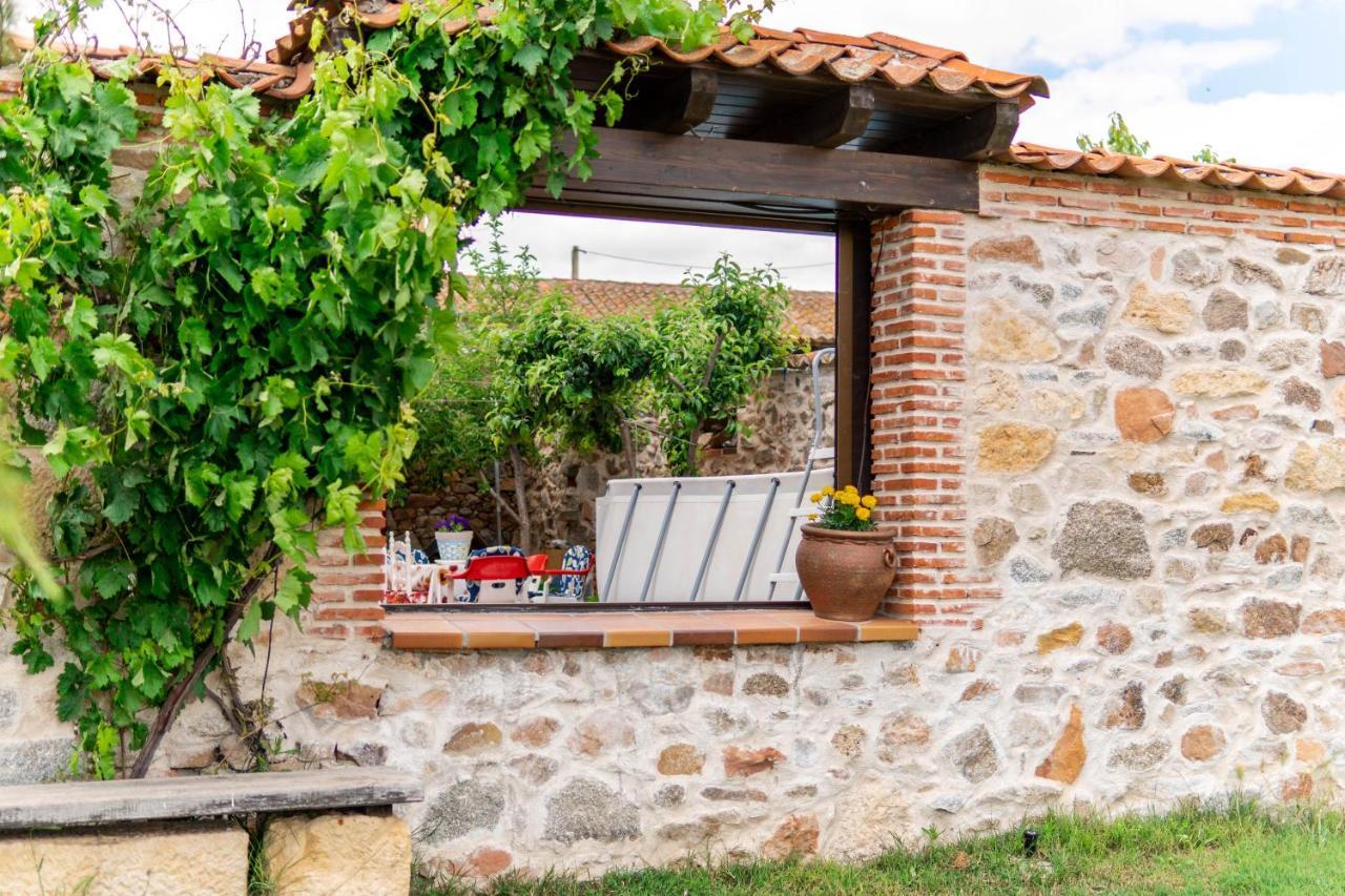 La Casa Del Buho Villa Santa Maria la Real de Nieva Buitenkant foto